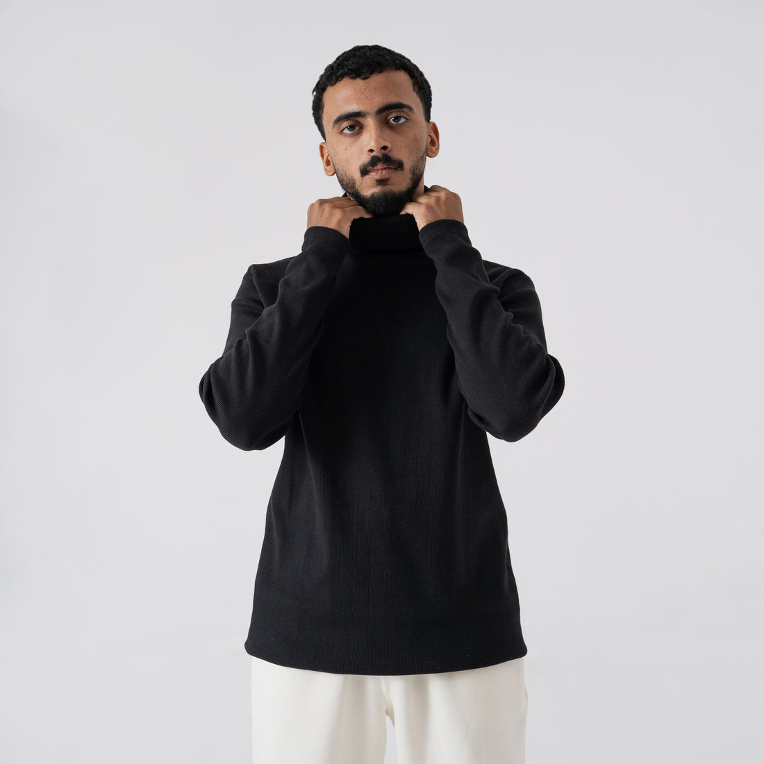 The 'Zenith' Black Textured Relaxed Turtleneck